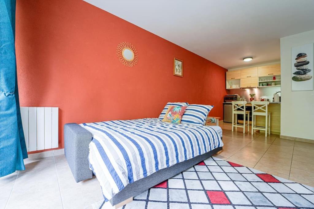 Apartment 10mn Parking Prive Montevrain