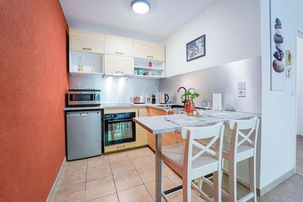 Apartment 10mn Parking Prive