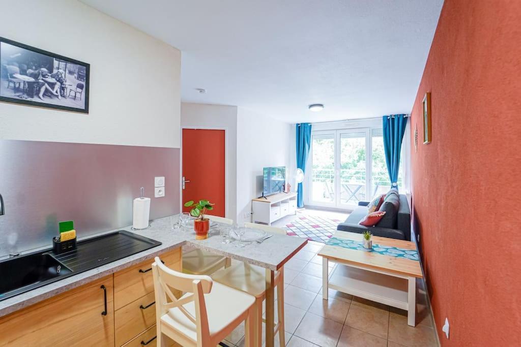 10mn Parking Prive Apartment